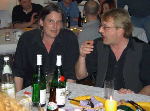 Rainer Gautschi (einer der  rezeptoren ) und Michael 'Rattler' Rommel.
Beide Mitglieder von Marshmallow Overdose