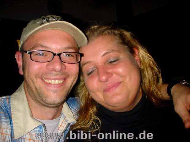 Glckliche Fans beim Lions-Live-Konzert in Bietigheim-Bissingen.
Im Bild zu sehen Claudia Braun  sowie Sven.