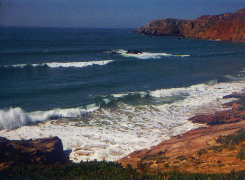 Unser Lieblingsstrand bei Carrapateira bei Flut von oberhalb betrachtet.